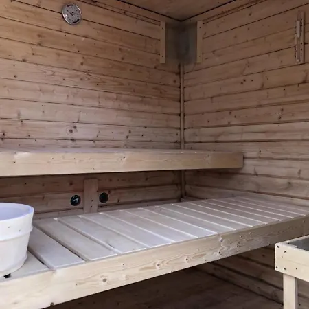 Сasa de vacaciones Geraumiges Mobilheim Am Mit Aussensauna Und Whirlpool Wa103 *